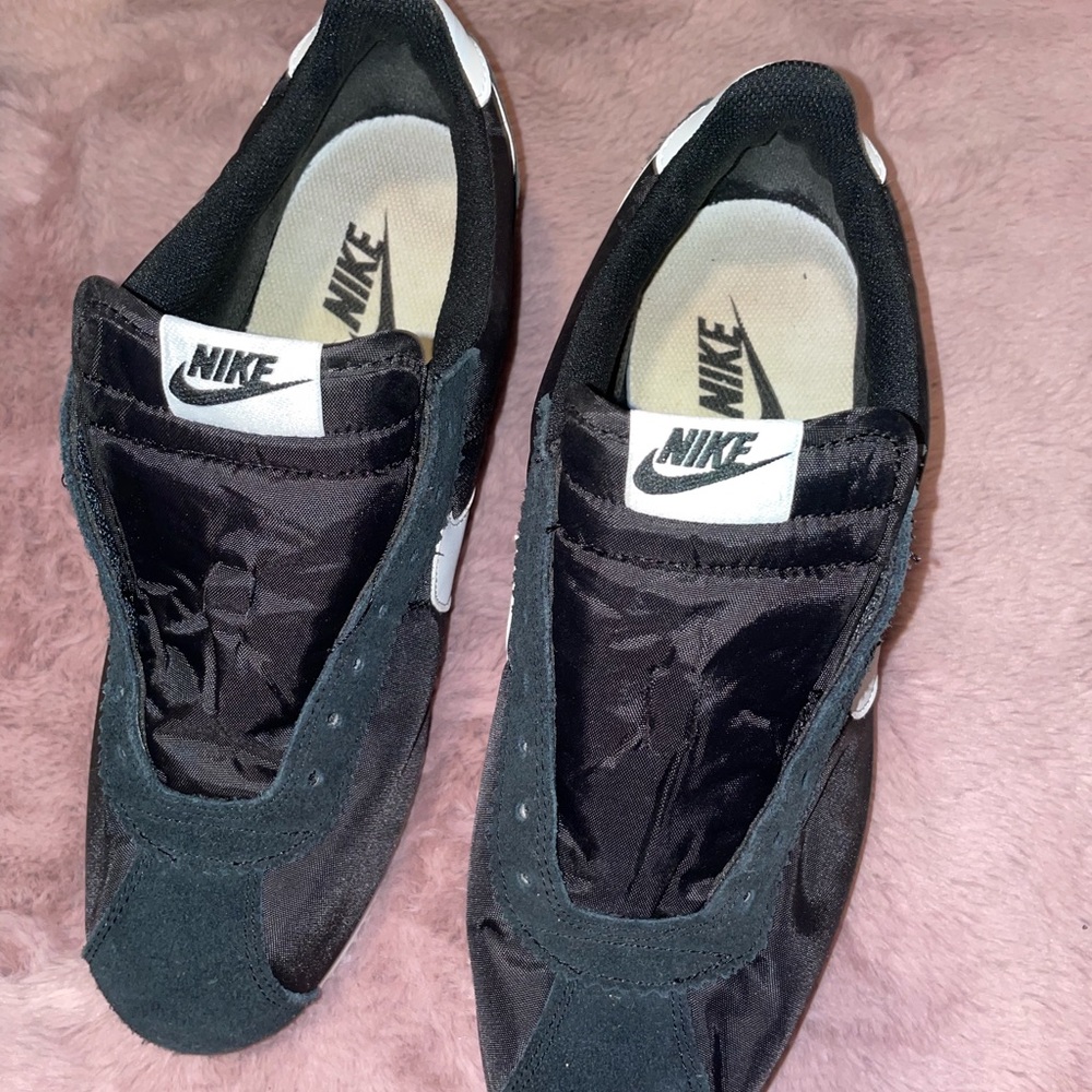 Black and white classics- Nike Cortez